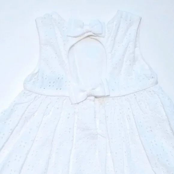 Gymboree Baby and Toddler Girl Eyelet Dress Size 18-24 - Picture 5 of 9